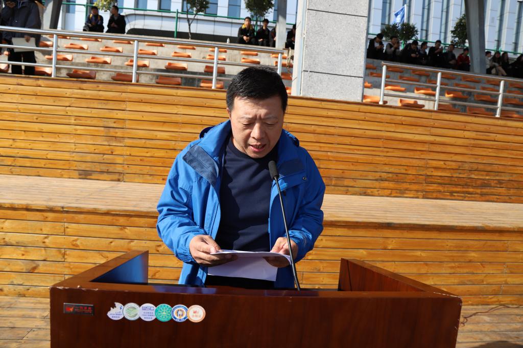 体育部王志东主任宣布2017-2018学年雏鹰杯球类联赛成绩